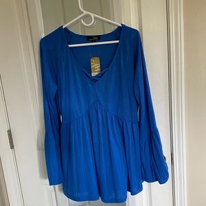 V neck flare sleeve blue tunic top size M